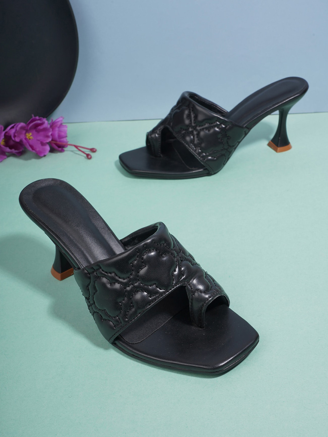 

Walkfree Black Block Sandals with Bows