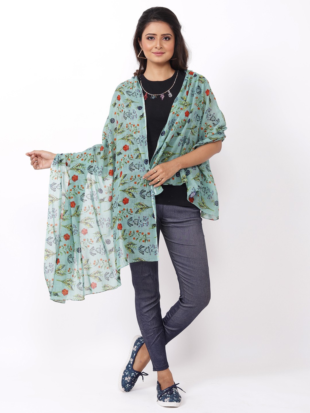 

AQVA Women Green & Red Printed Scarf