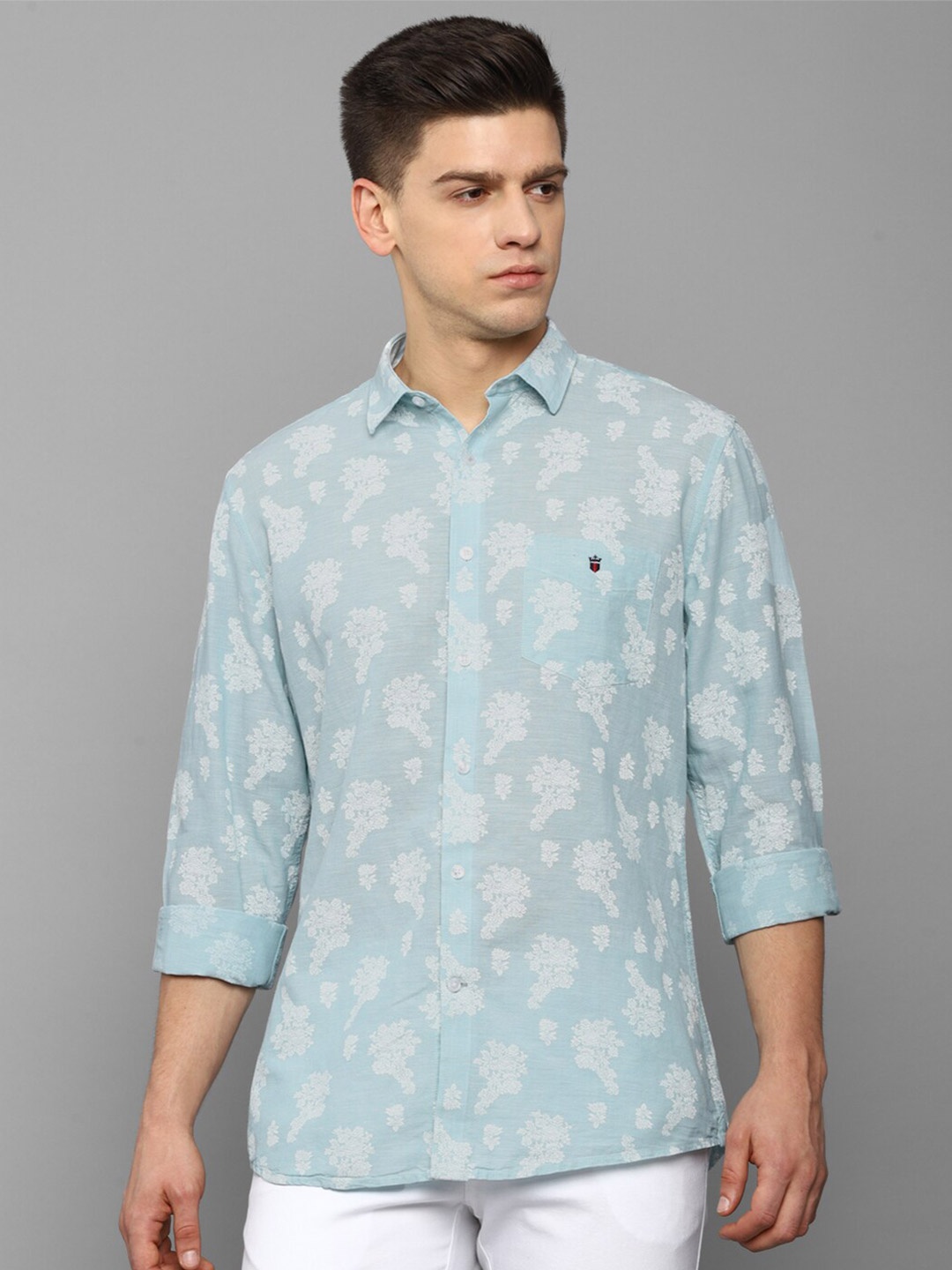 

Louis Philippe Sport Men Blue Slim Fit Floral Printed Casual Shirt
