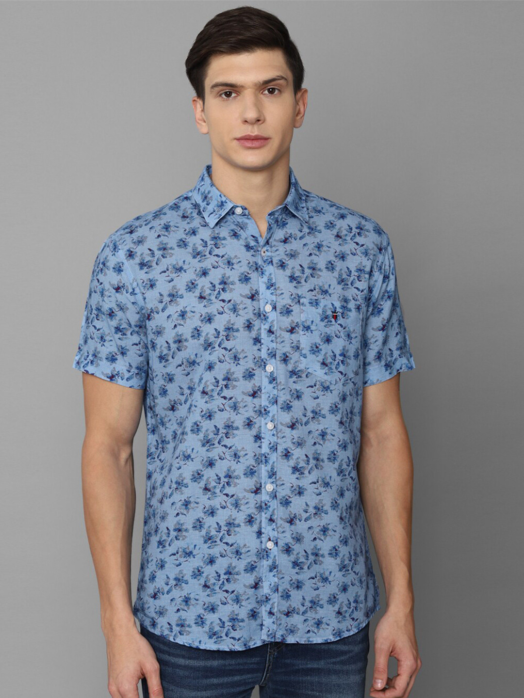 

Louis Philippe Sport Men Blue Slim Fit Floral Printed Casual Shirt
