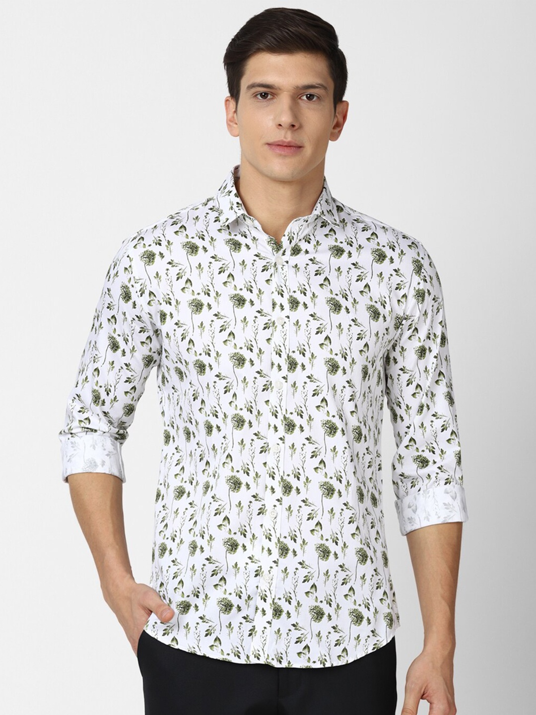 

V Dot Men White Slim Fit Printed Casual Shirt