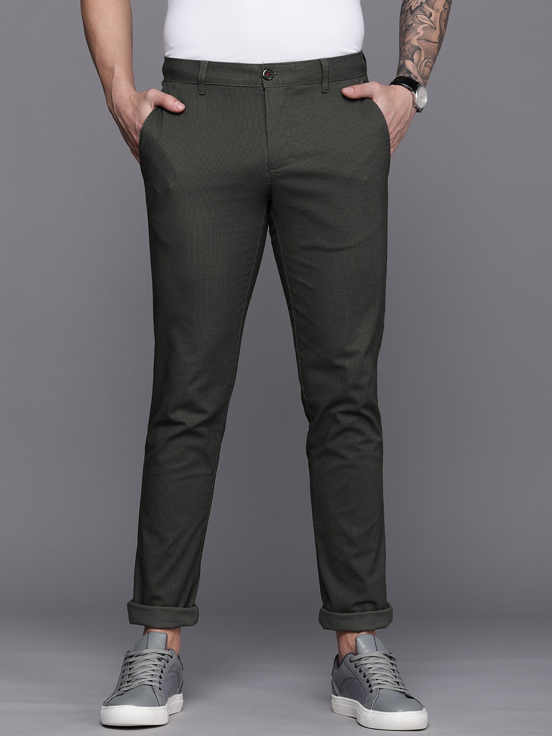 

Louis Philippe Sport Men Charcoal Grey Checked Slim Fit Chinos