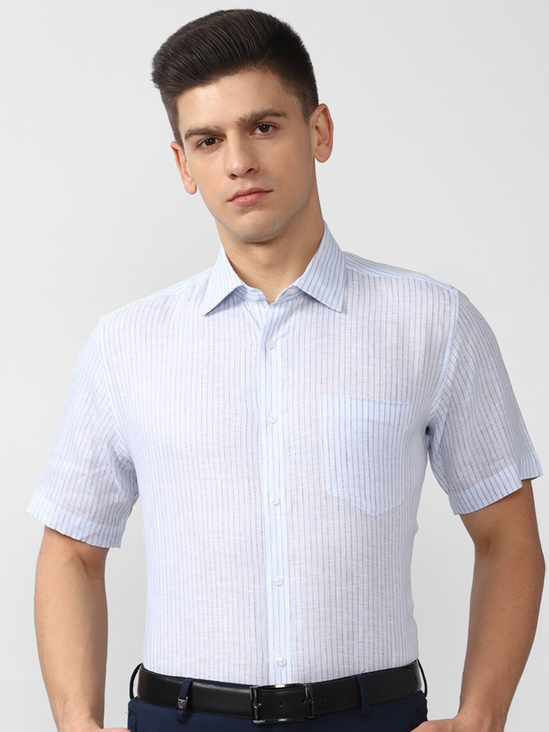 

Van Heusen Men Blue Striped Formal Shirt