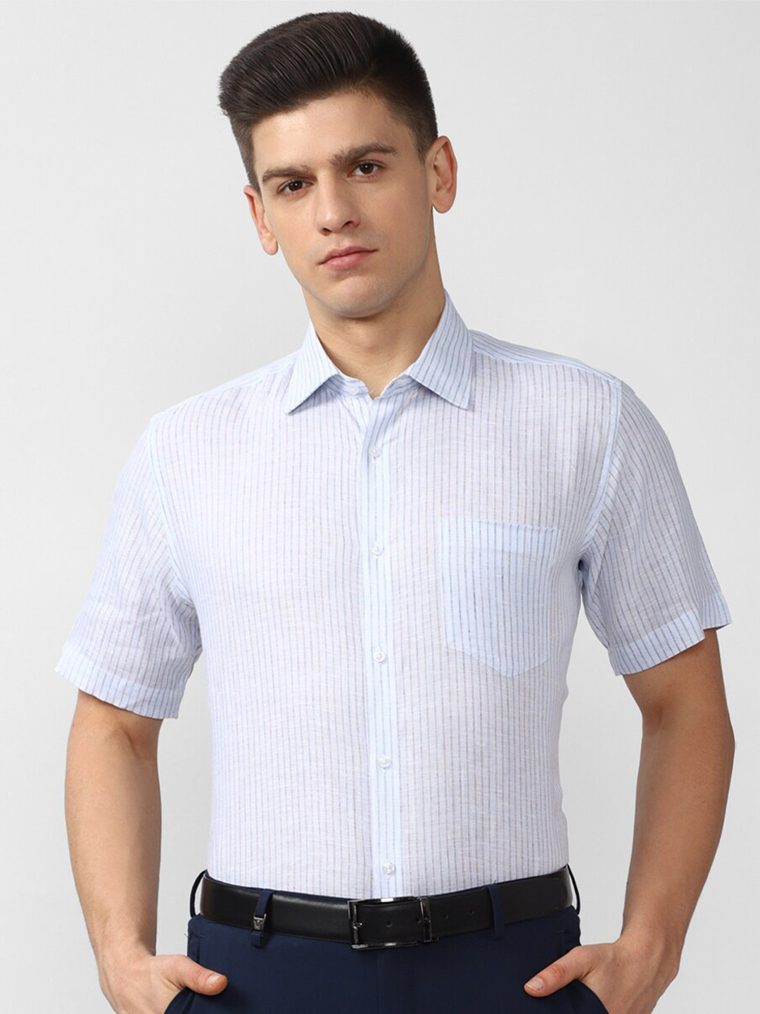 

Van Heusen Men Blue Striped Formal Shirt