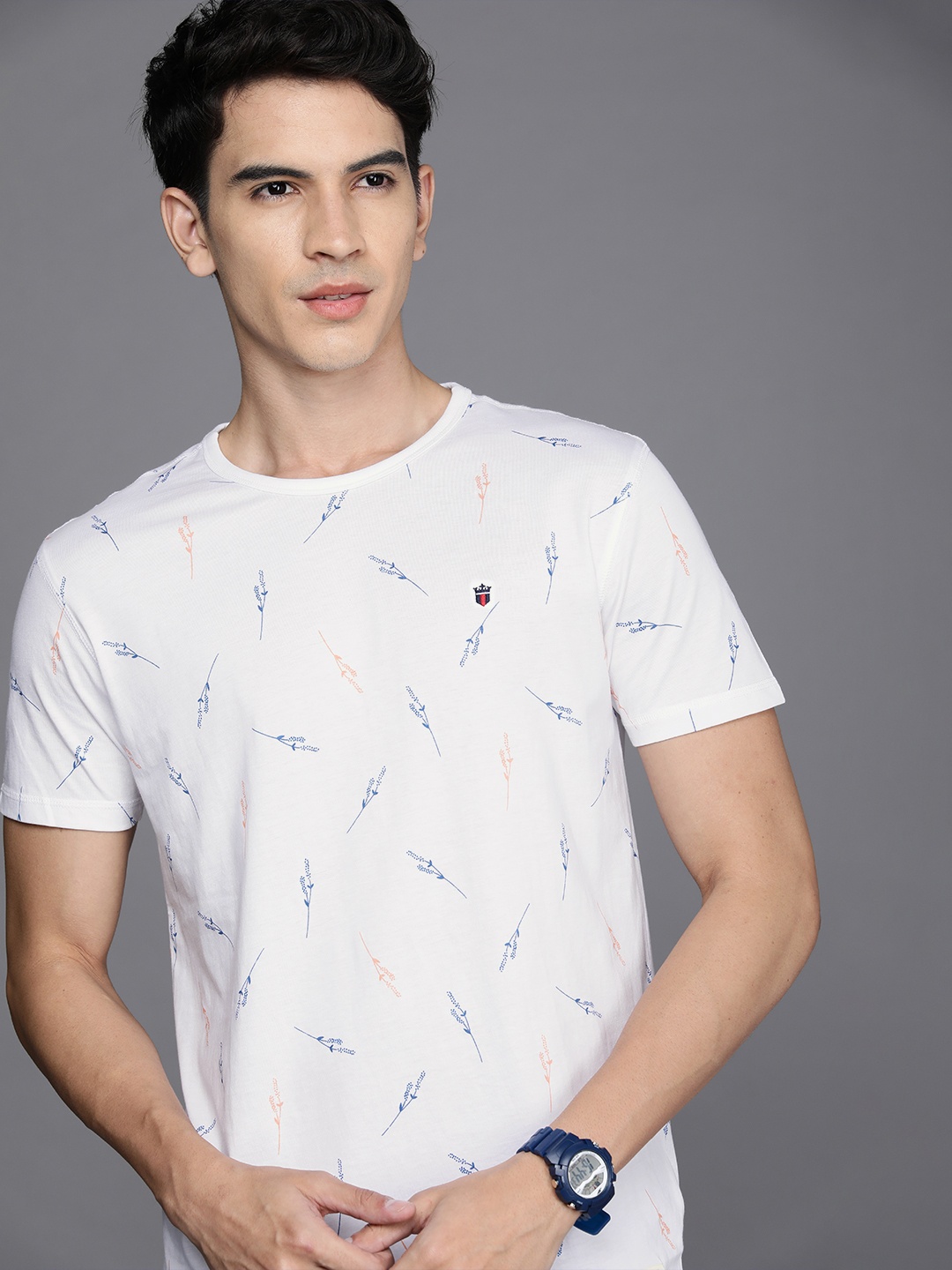 

Louis Philippe Jeans Men White Printed Pure Cotton Slim Fit T-shirt