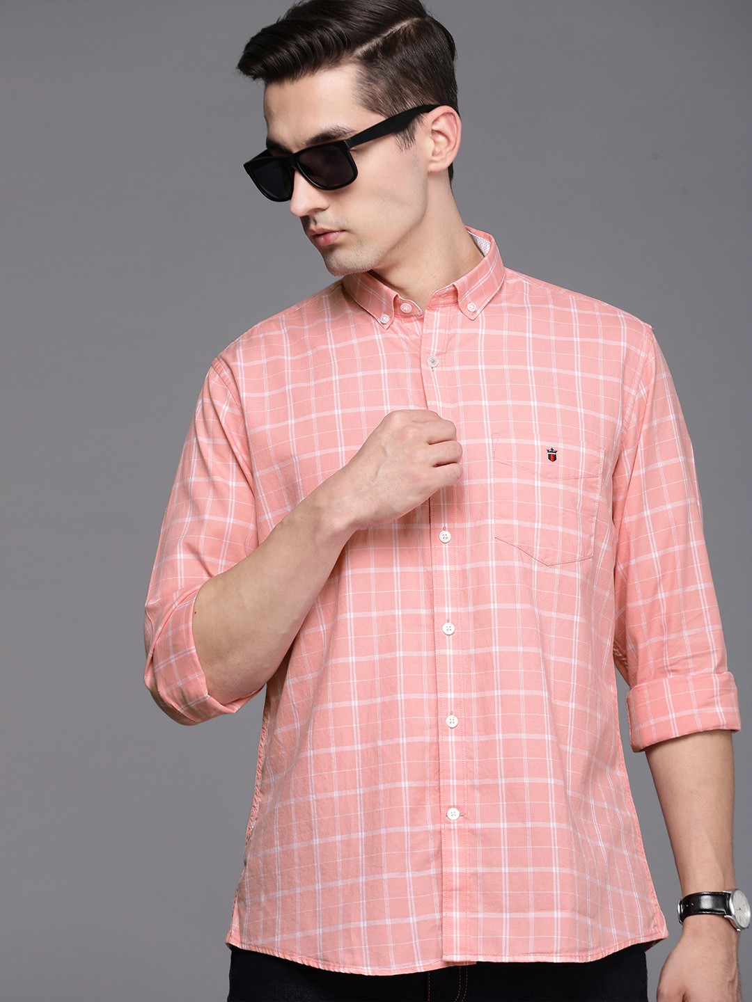 

Louis Philippe Sport Men Pink Slim Fit Checked Casual Shirt