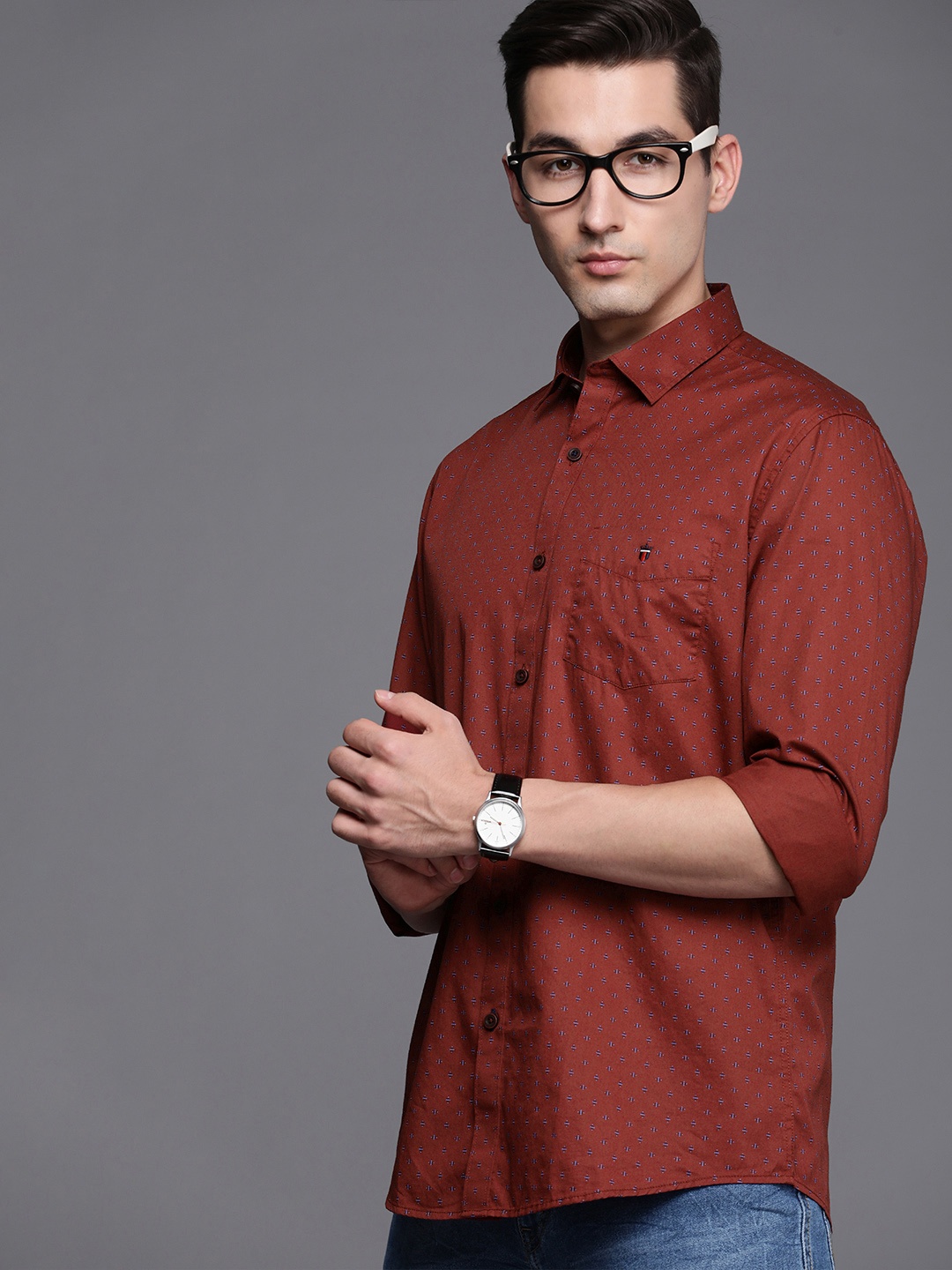 

Louis Philippe Sport Men Rust Red Slim Fit Geometric Printed Pure Cotton Casual Shirt