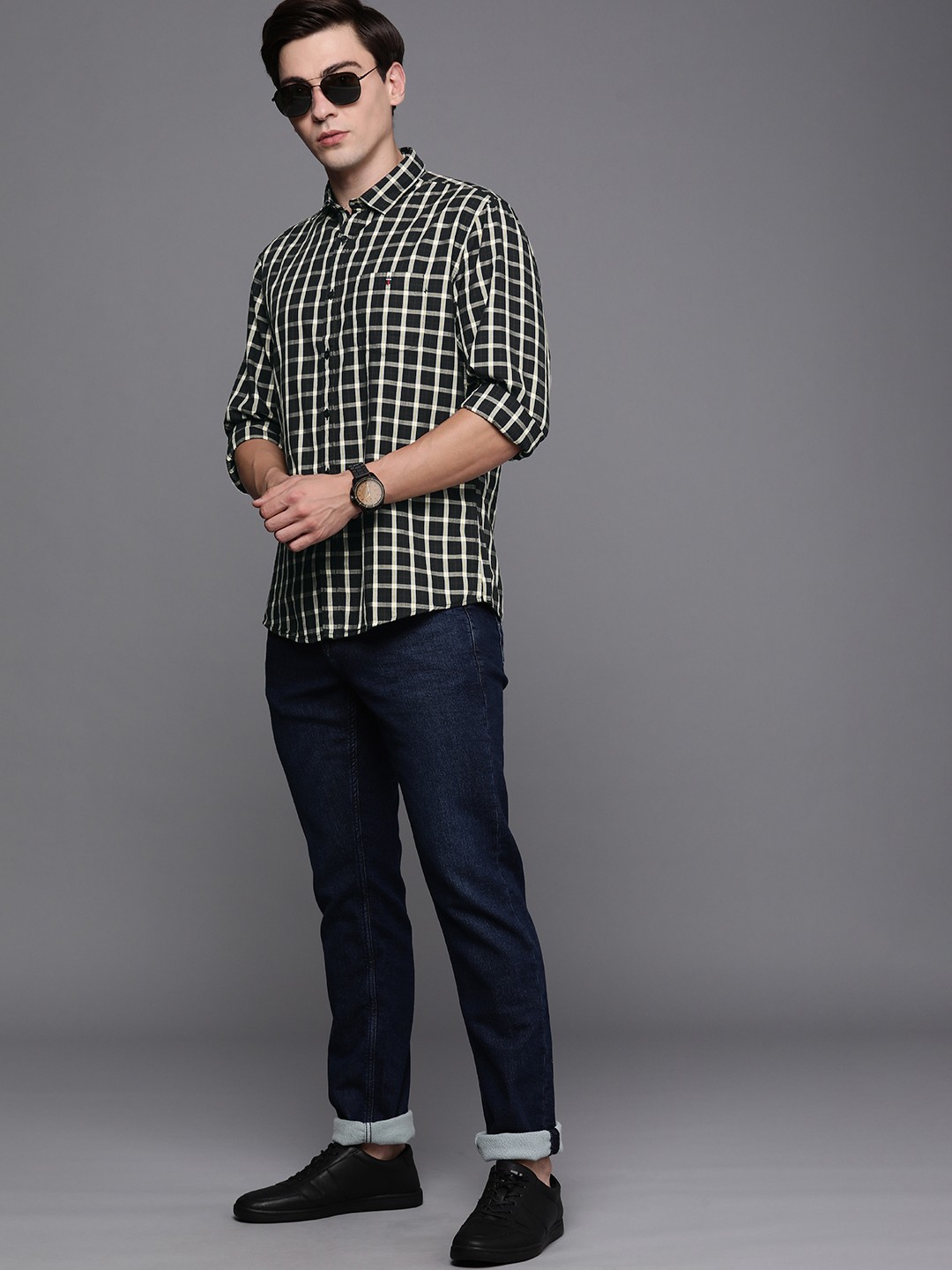 

Louis Philippe Jeans Men Black Slim Fit Checked Casual Pure Cotton Shirt