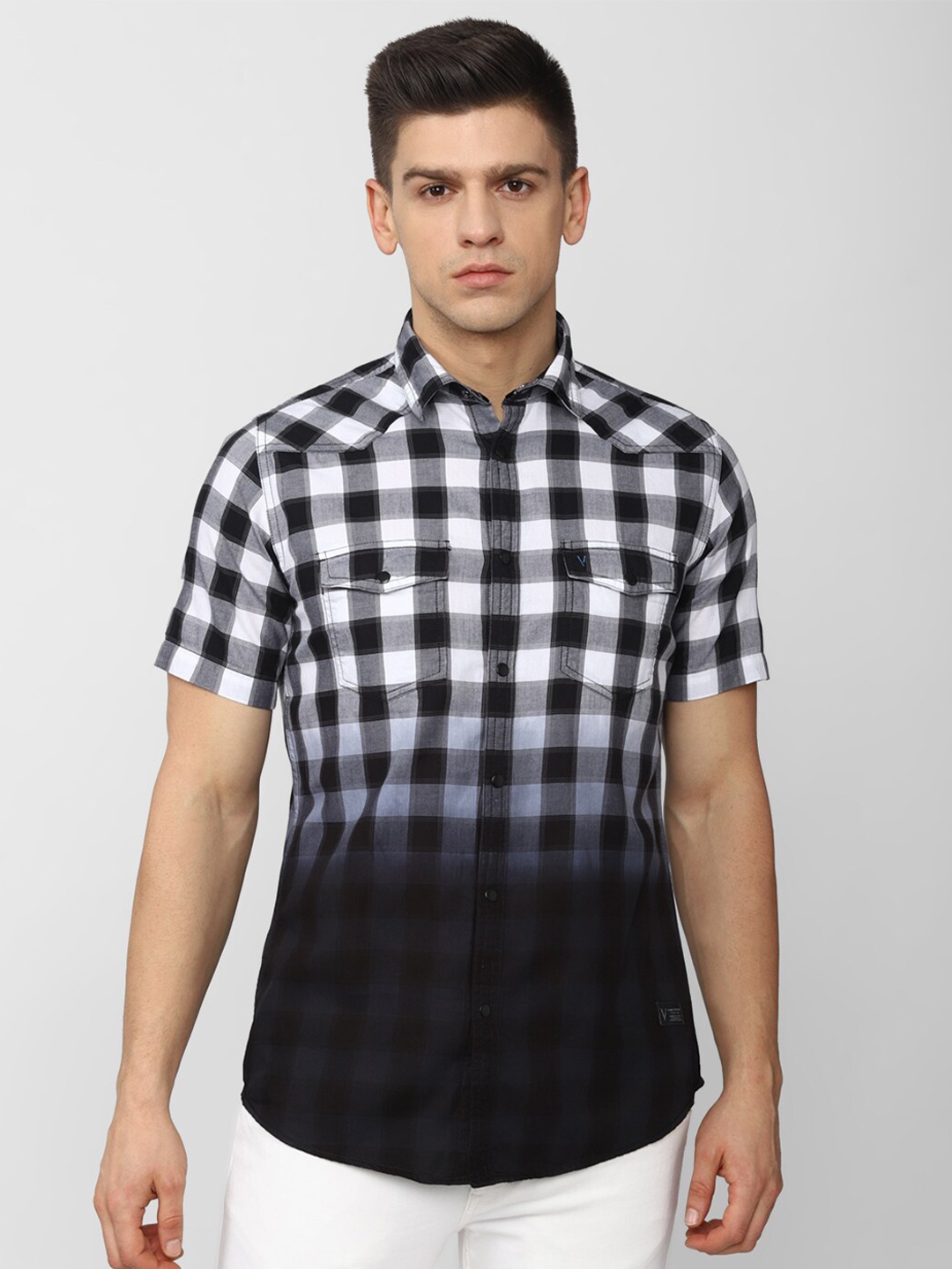 

VAN HEUSEN DENIM LABS Men Black Slim Fit Buffalo Checks Checked Casual Shirt