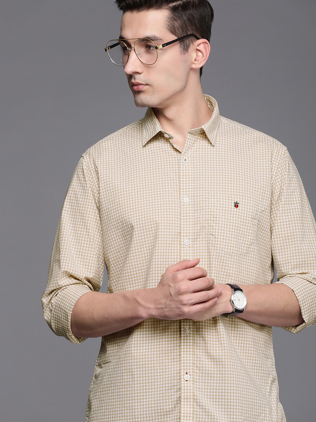 

Louis Philippe Sport Men Beige & White Slim Fit Checked Pure Cotton Casual Shirt