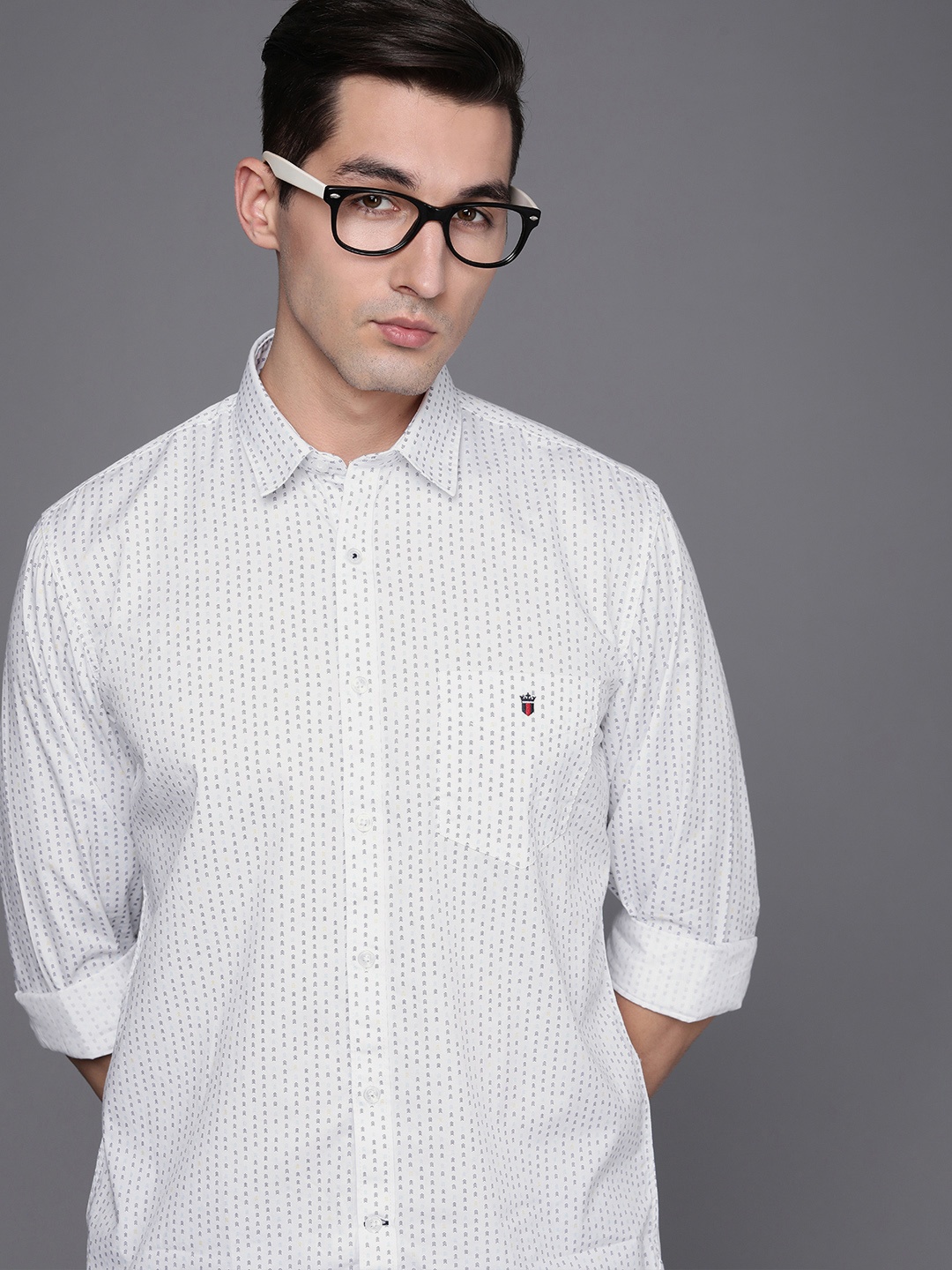 

Louis Philippe Sport Men White And Navy Blue Slim Fit Printed Pure Cotton Casual Shirt