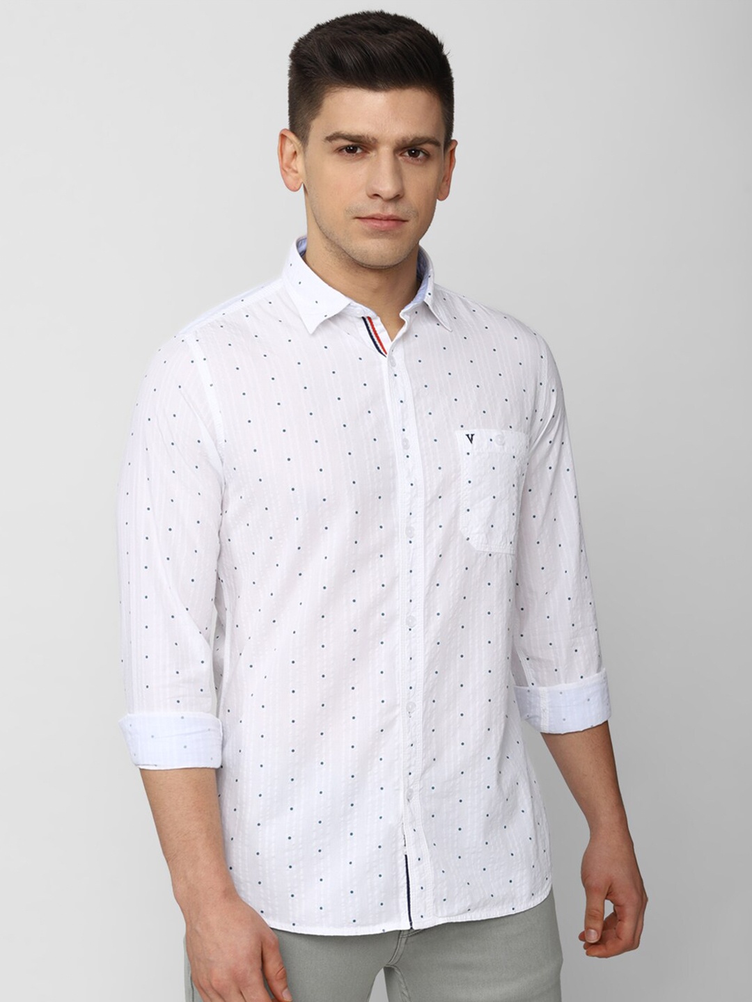 

Van Heusen Sport Men White Slim Fit Printed Casual Shirt