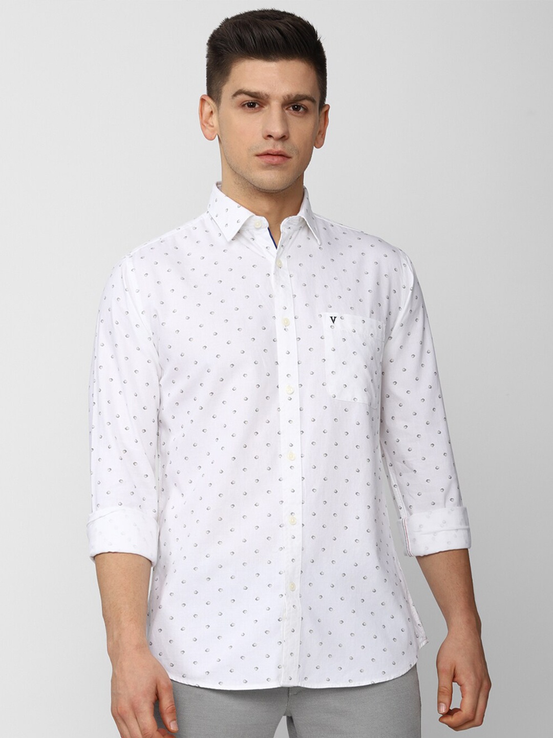 

Van Heusen Sport Men White Slim Fit Printed Casual Shirt