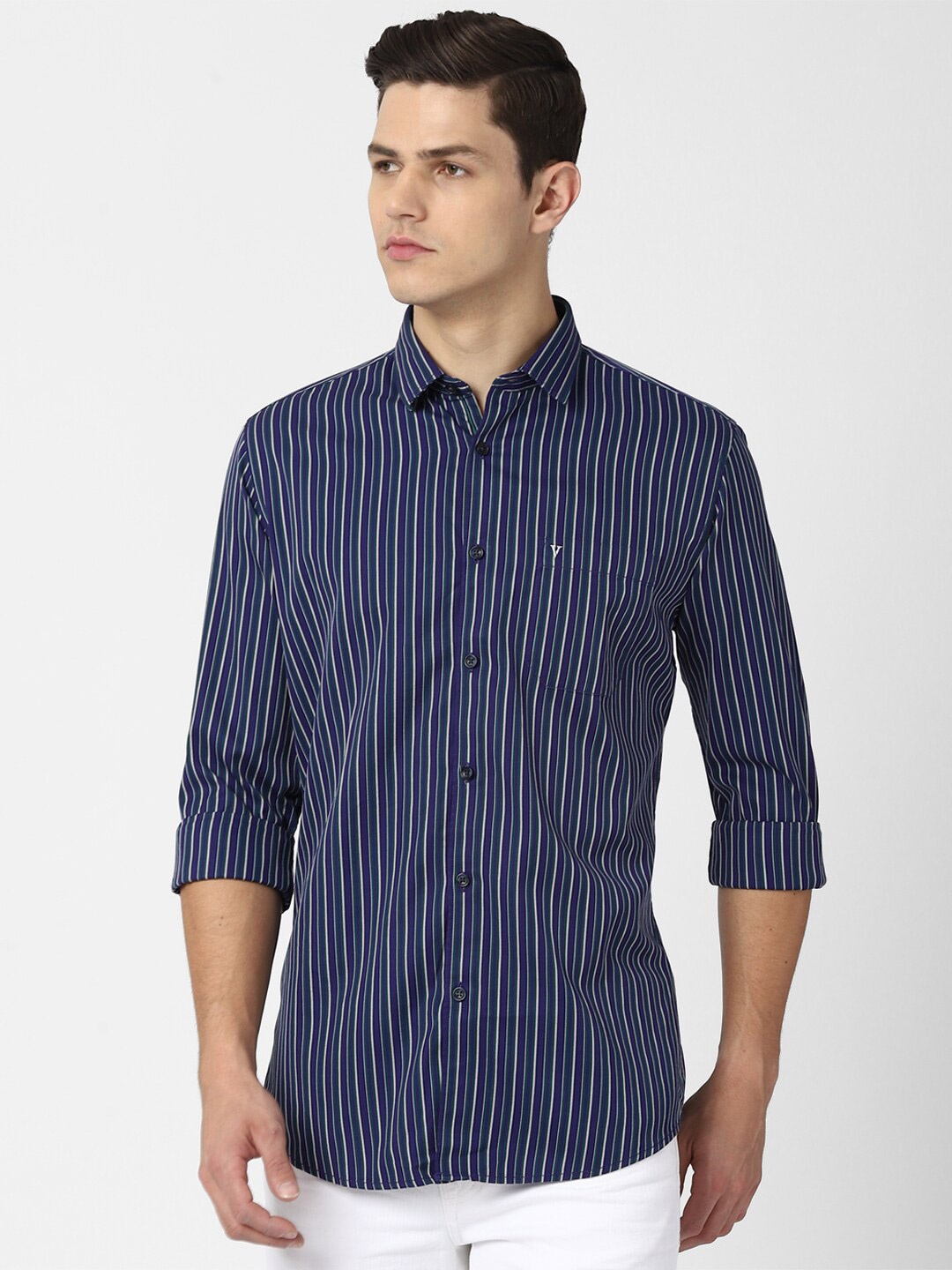 

Van Heusen Sport Men Navy Blue Slim Fit Striped Casual Shirt