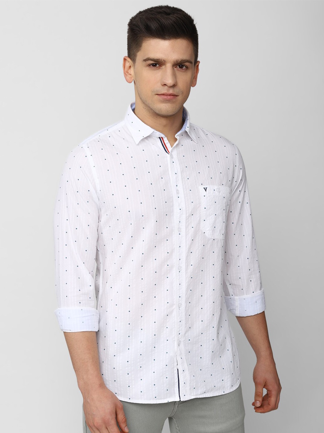 

Van Heusen Sport Men White Slim Fit Printed Casual Shirt