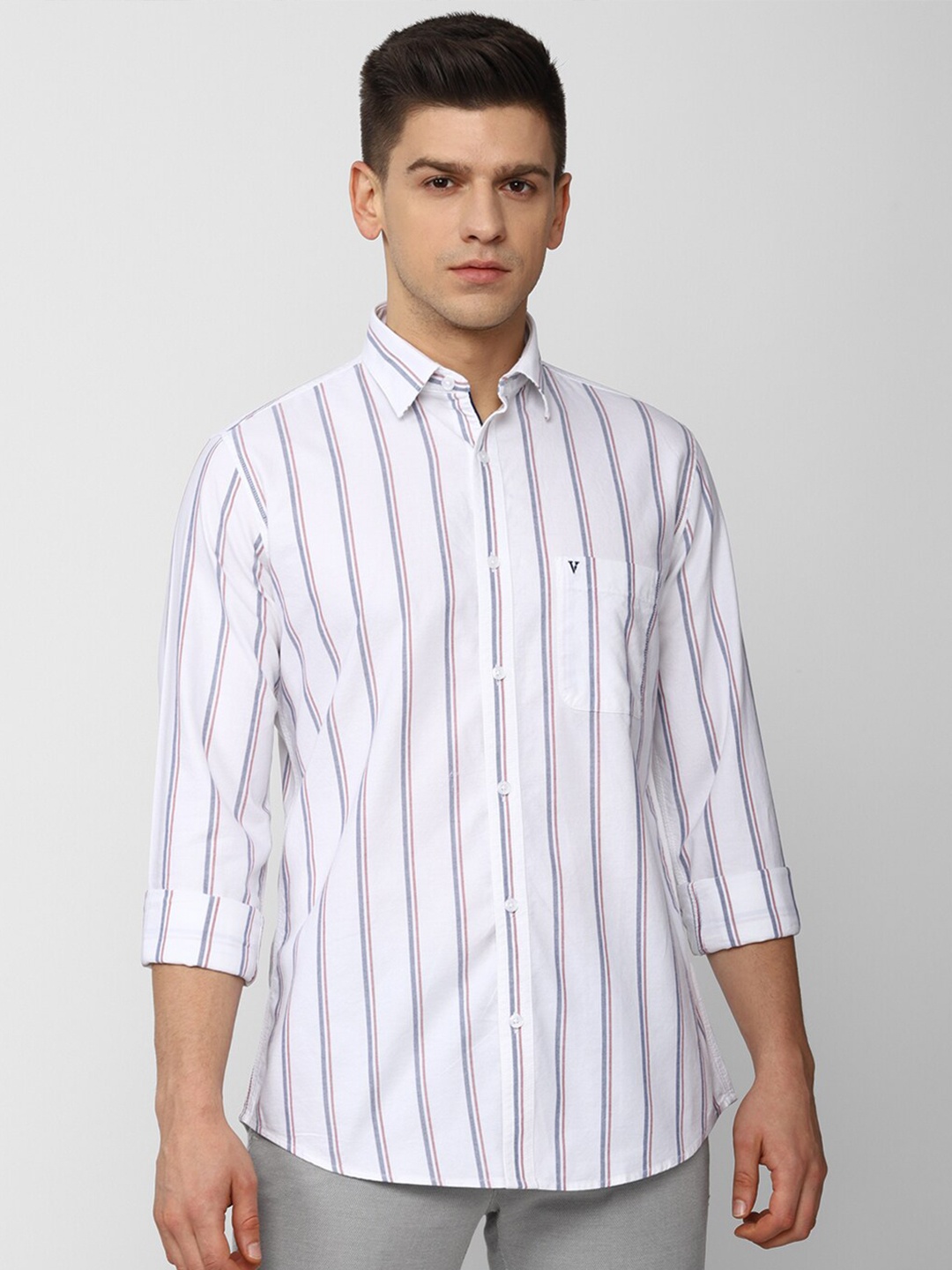 

Van Heusen Sport Men White Slim Fit Striped Casual Shirt