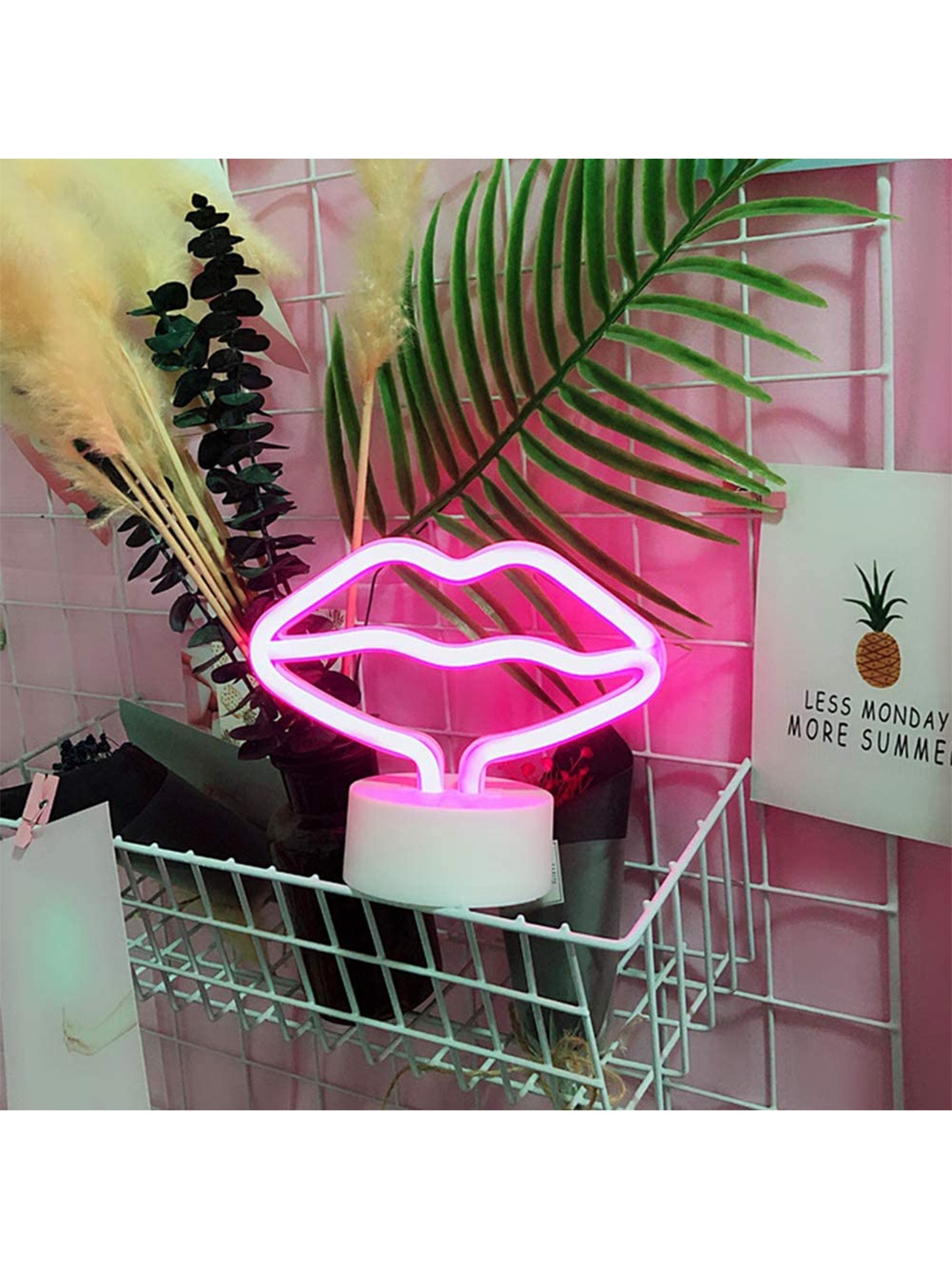 

XERGY Pink LED Lip Shaped Table Lamp