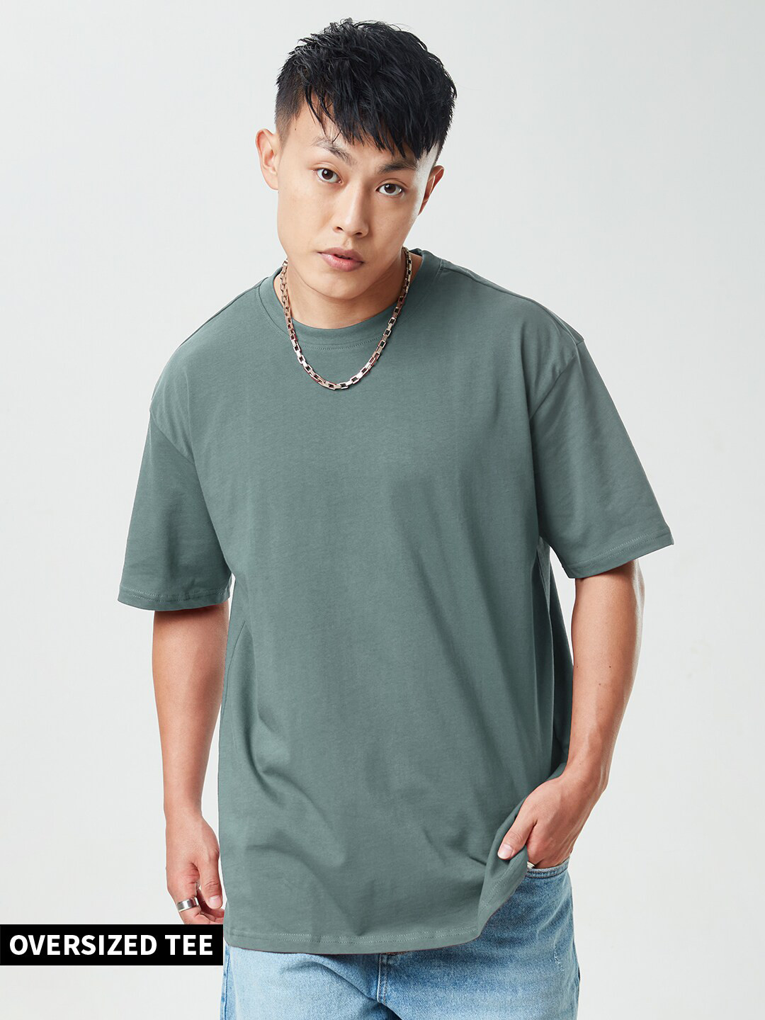 

The Souled Store Men Green Drop-Shoulder Sleeves Raw Edge Oversized T-Shirt