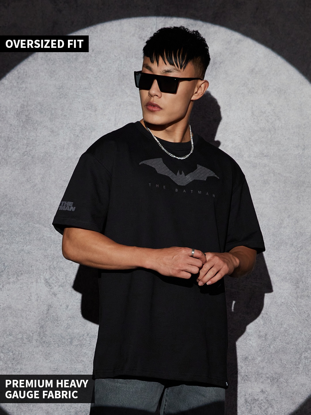 

The souled store Batman: The Bat Sigil Black Oversized T-Shirts