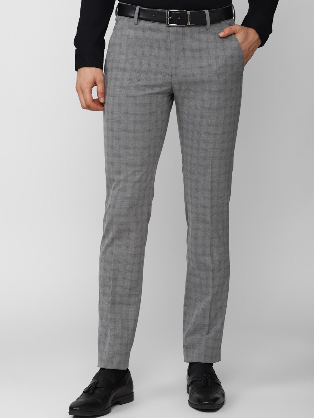 

Peter England Men Grey Checked Slim Fit Trousers