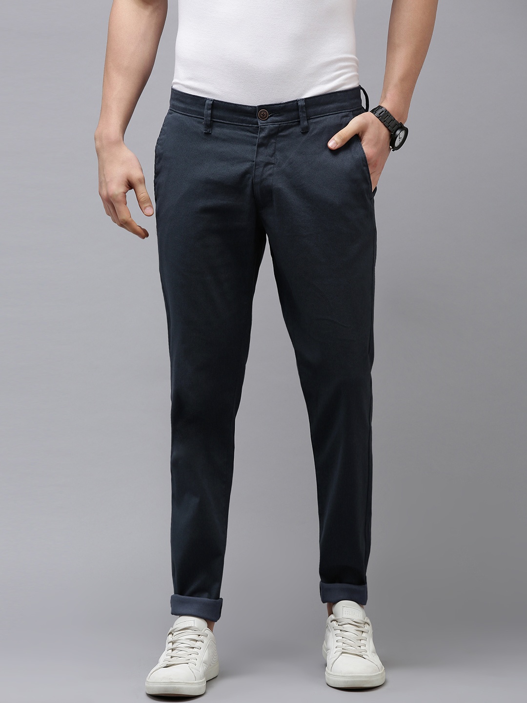 

Van Heusen Sport Men Grey Textured Tapered Fit Trousers