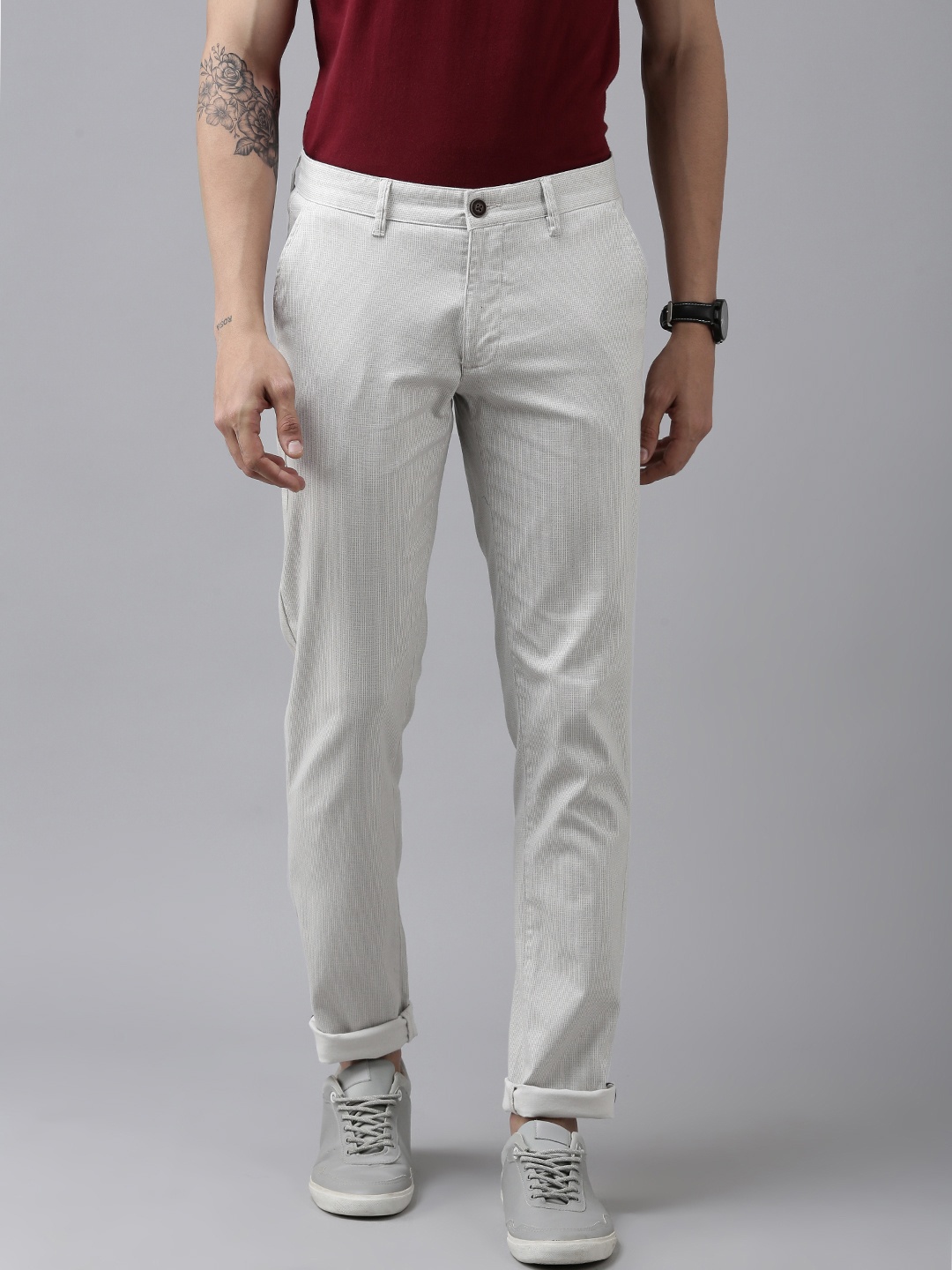 

Van Heusen Sport Men Off White Tapered Fit Chinos Trousers