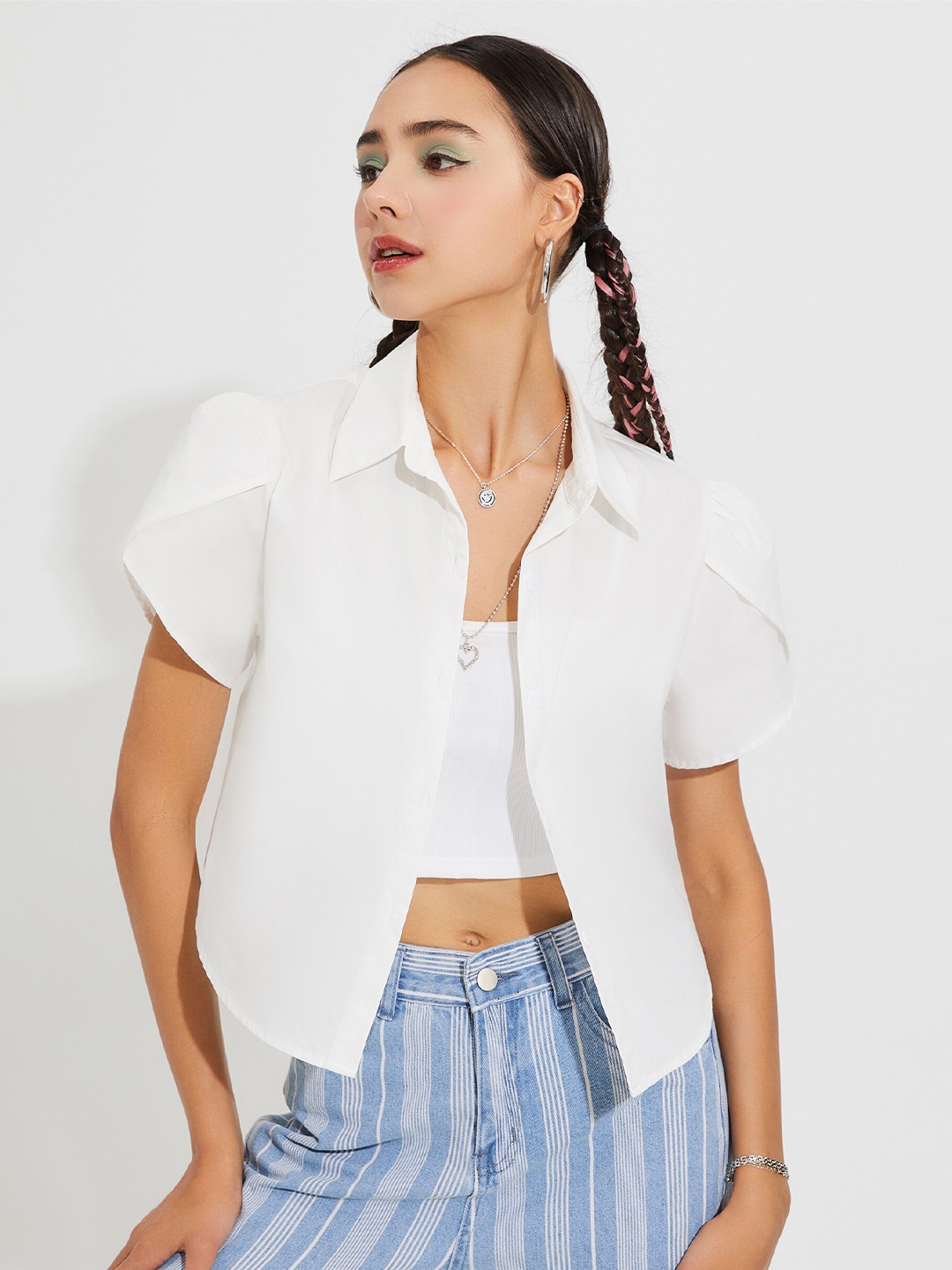 

URBANIC White Shirt Style Top