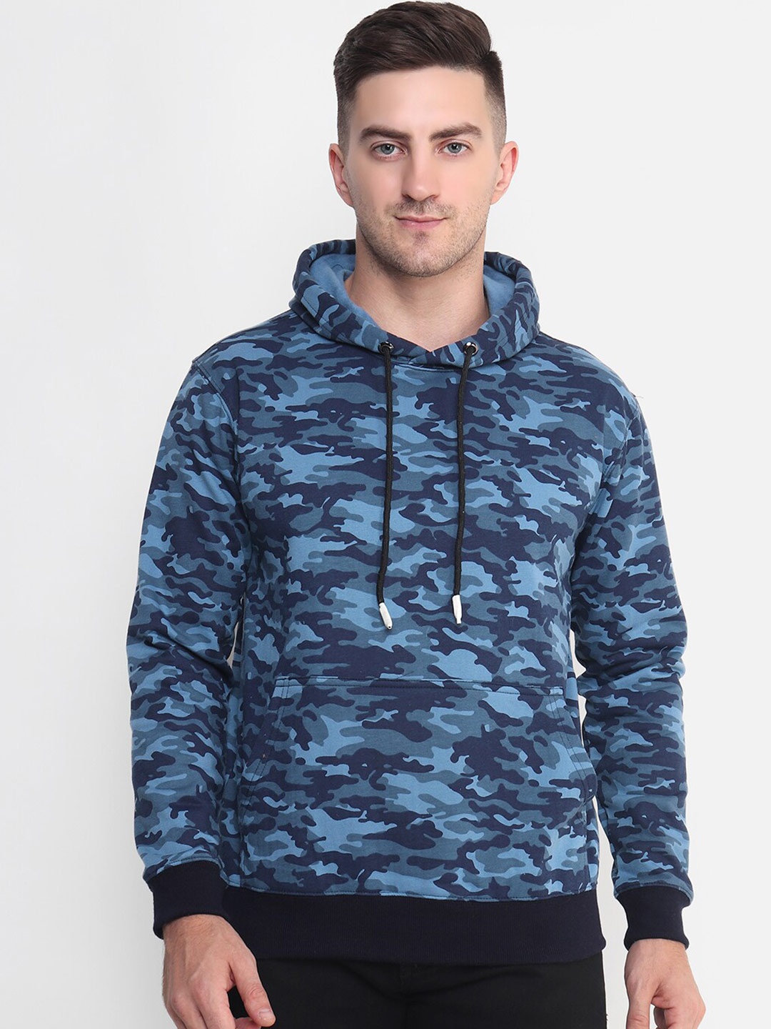 

PockMAN Men Blue Printed Hooded Sweatshirt