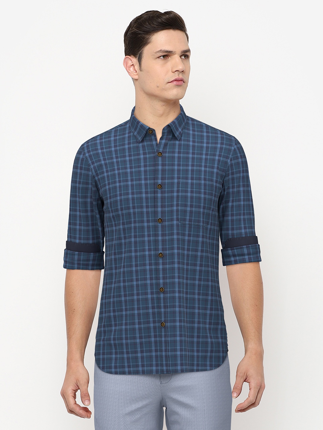 

Peter England Casuals Men Blue Slim Fit Checked Casual Shirt