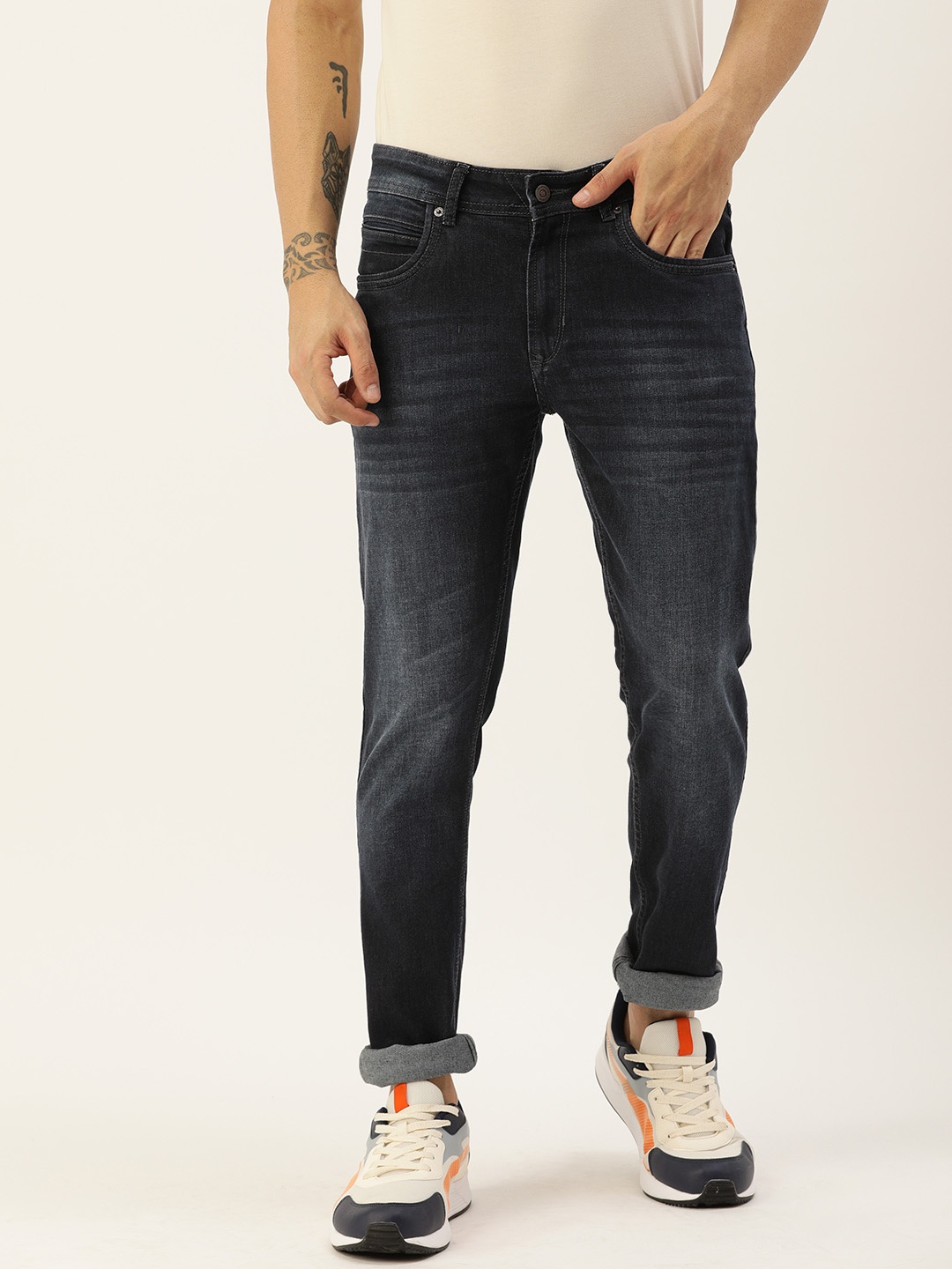 

Peter England Casuals Men Blue Slim Fit Light Fade Stretchable Casual Jeans