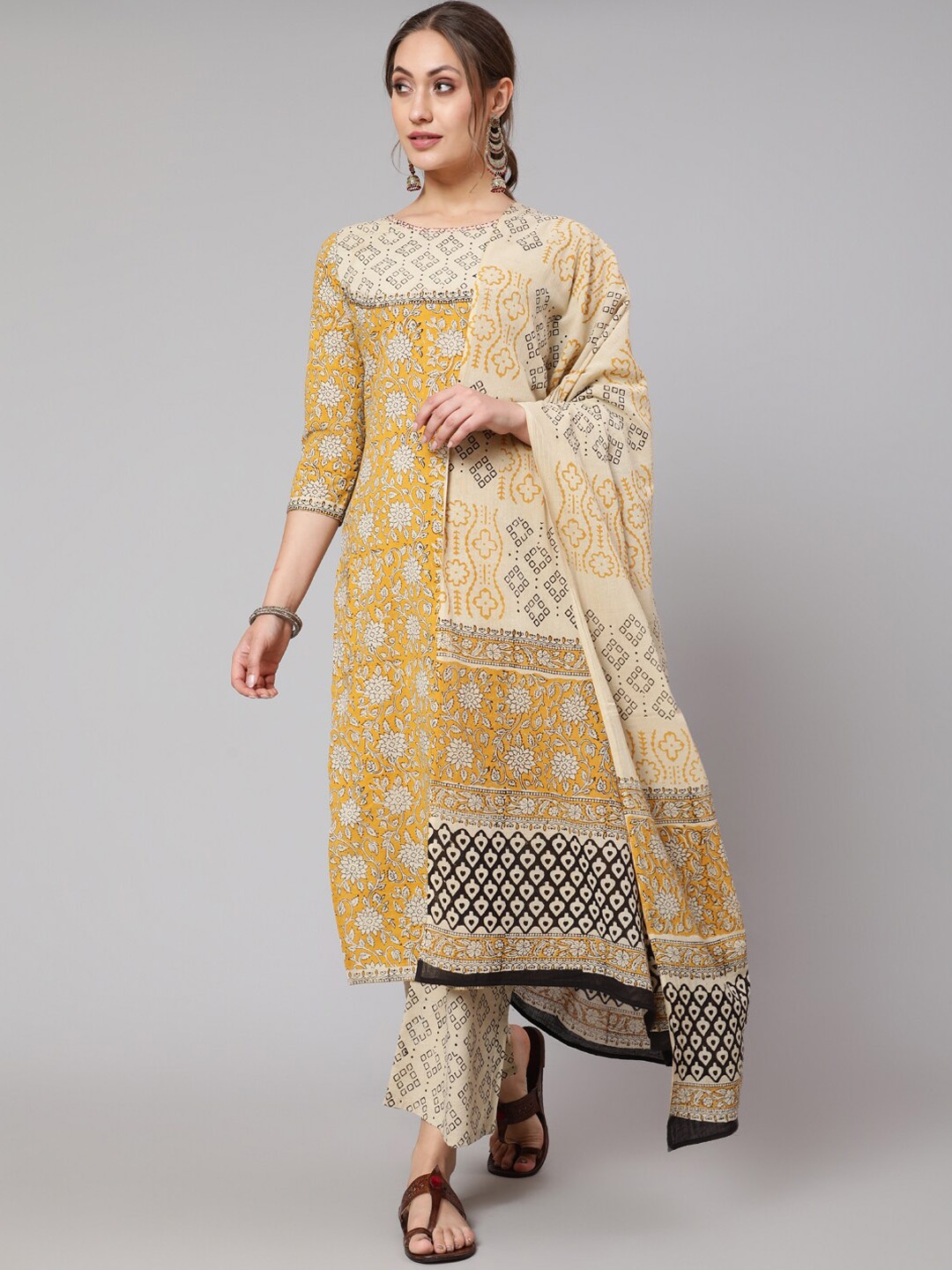 

GLAM ROOTS Women Yellow Ethnic Motifs Printed Pleated Gotta Patti Pure Cotton Kurta with Palazzos & With