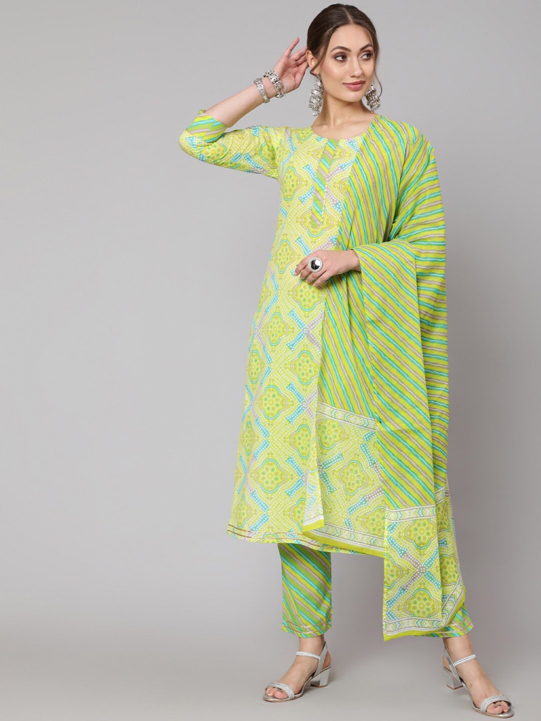 

GLAM ROOTS Women Green Printed Gotta Patti Pure Cotton Kurti with Trousers