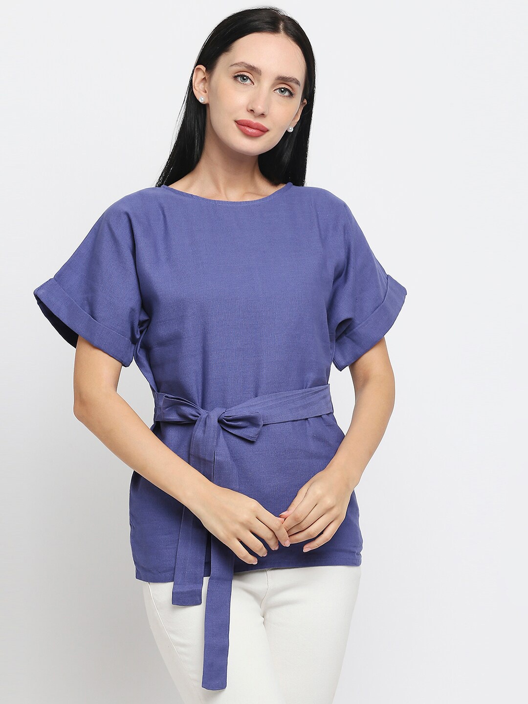 

MOD ECRU Navy Blue Extended Sleeves Cinched Waist Top