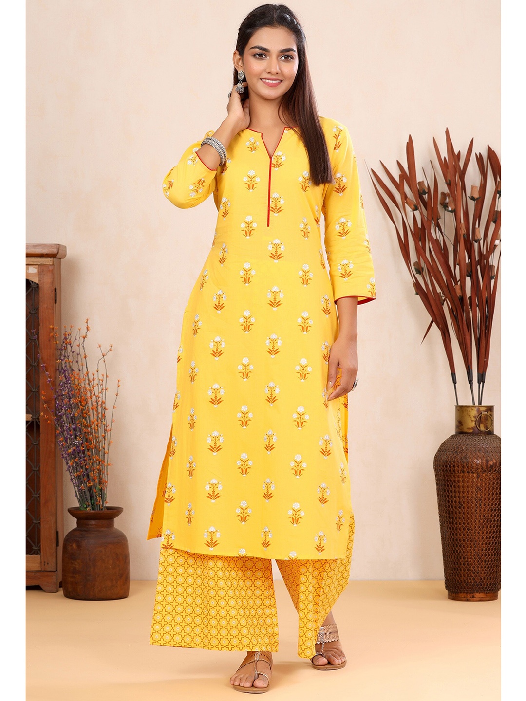 

mirari Women Yellow Ethnic Motifs Embroidered Pure Cotton Kurta with Palazzos