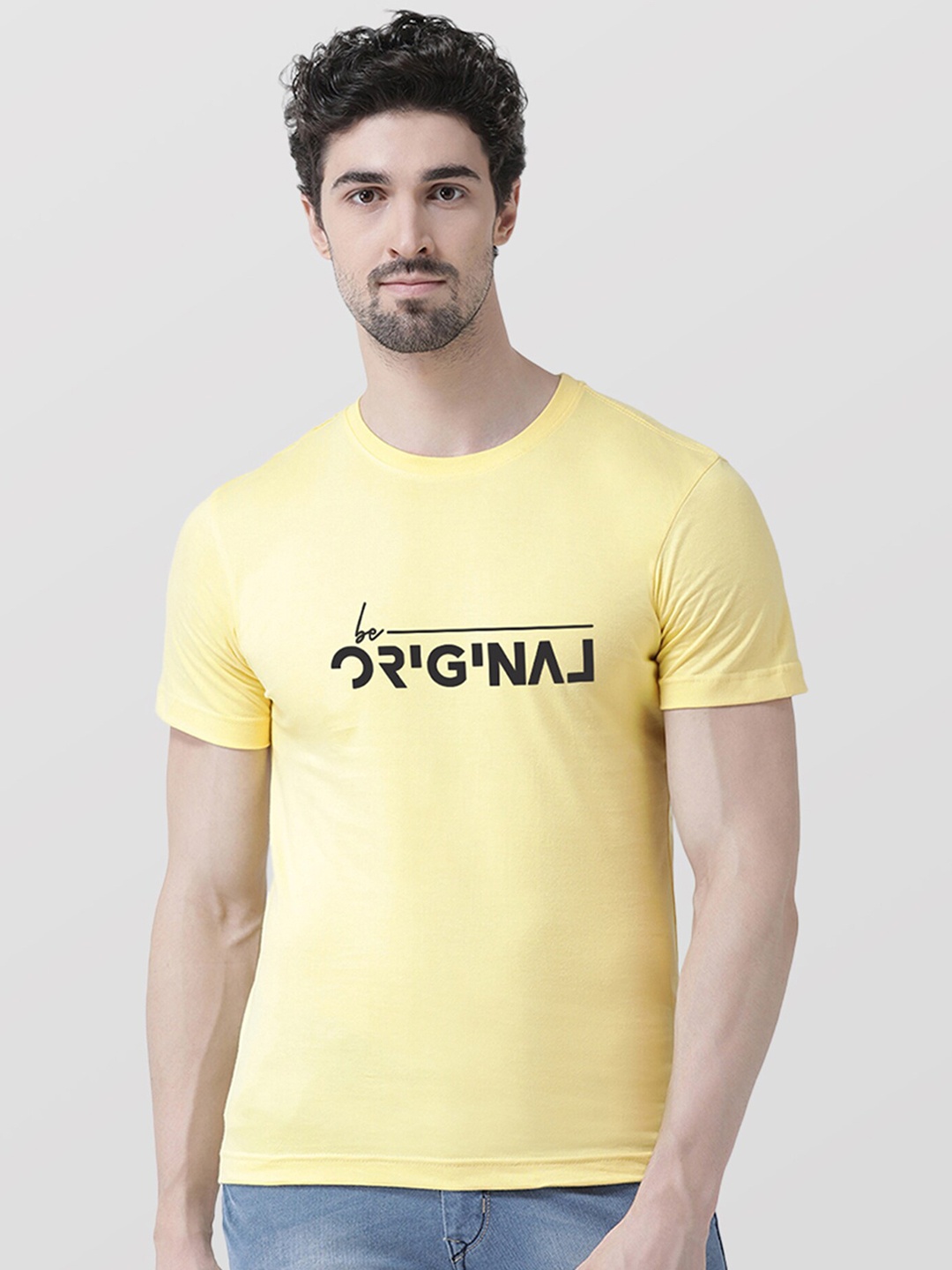 

Friskers Men Yellow & blond Typography Printed Applique T-shirt