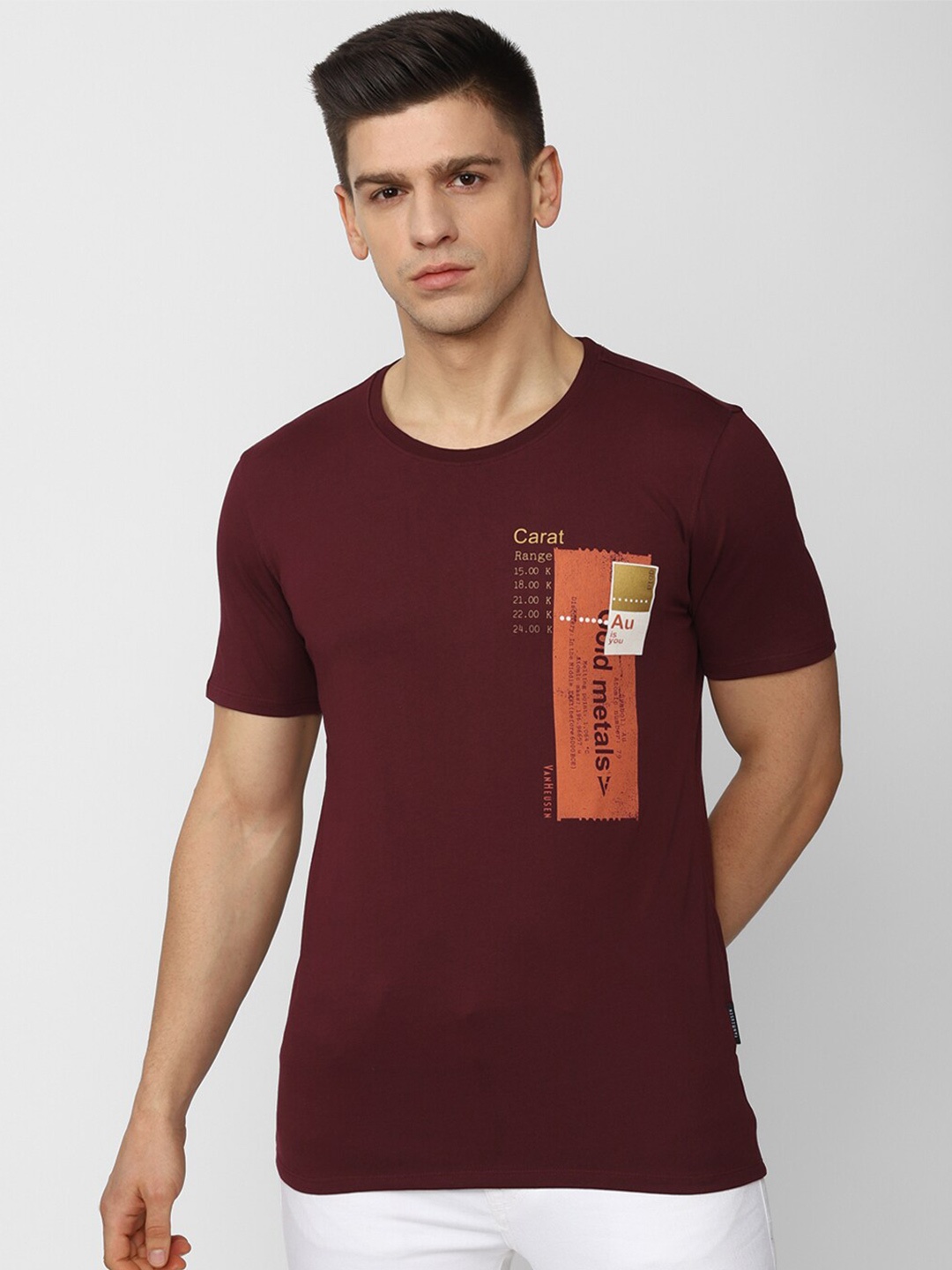 

V Dot Men Maroon Printed Applique Slim Fit T-shirt
