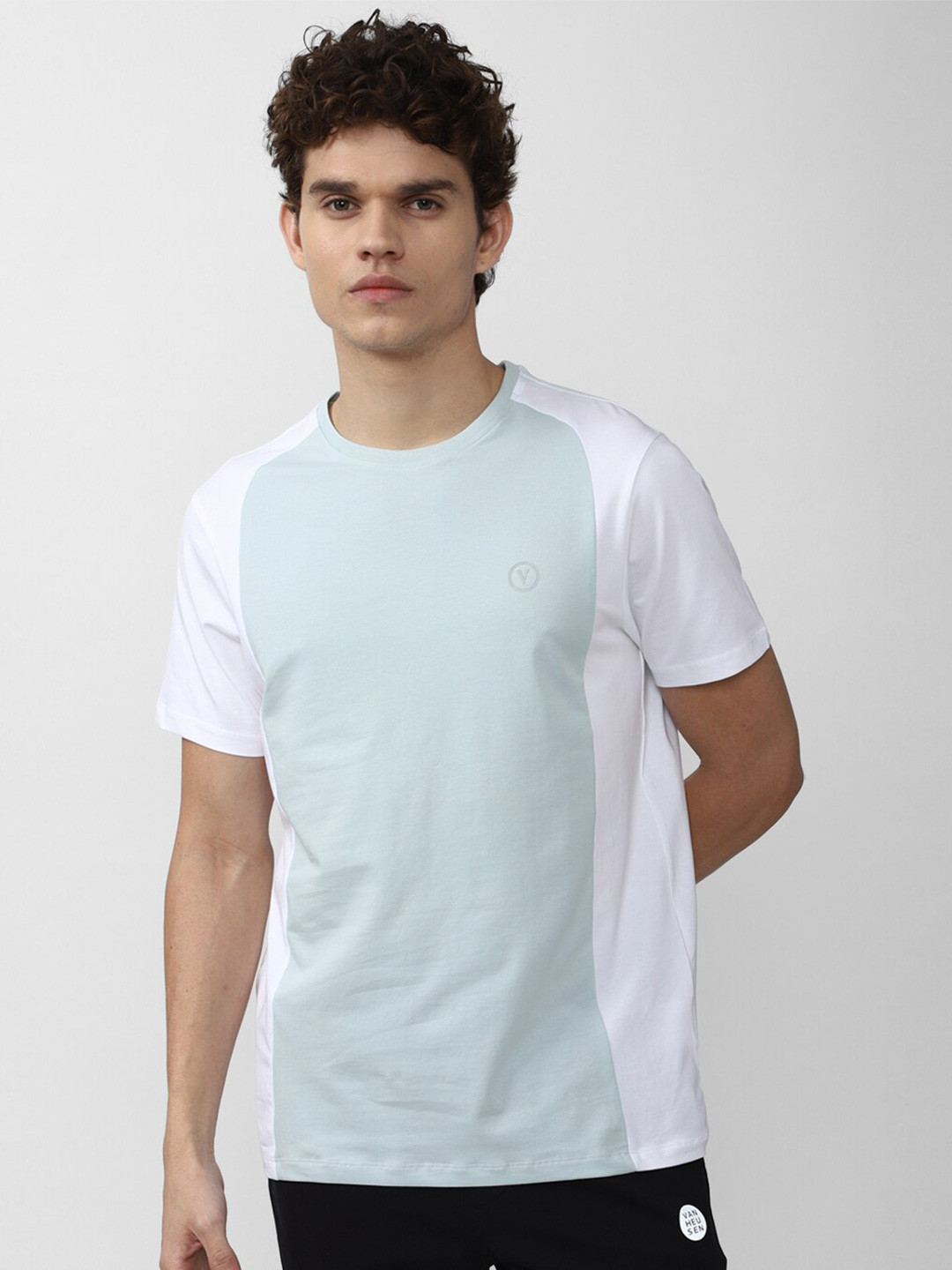 

Van Heusen Flex Men Blue Slim Fit T-shirt