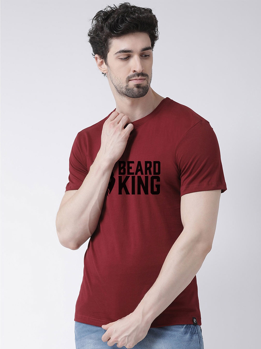 

Friskers Men Maroon & claret Typography Printed V-Neck T-shirt