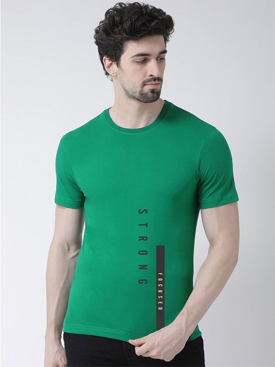 

Friskers Men Green & simply green Typography Printed Applique T-shirt