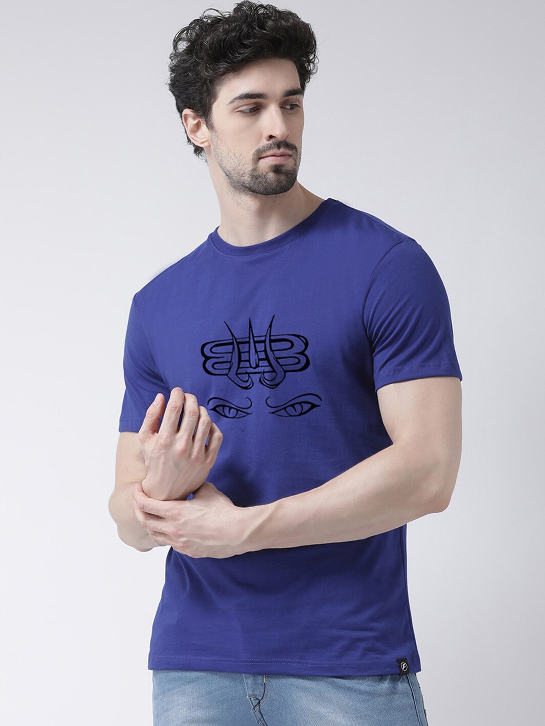 

Friskers Men Blue & dark slate blue Typography Printed Applique T-shirt