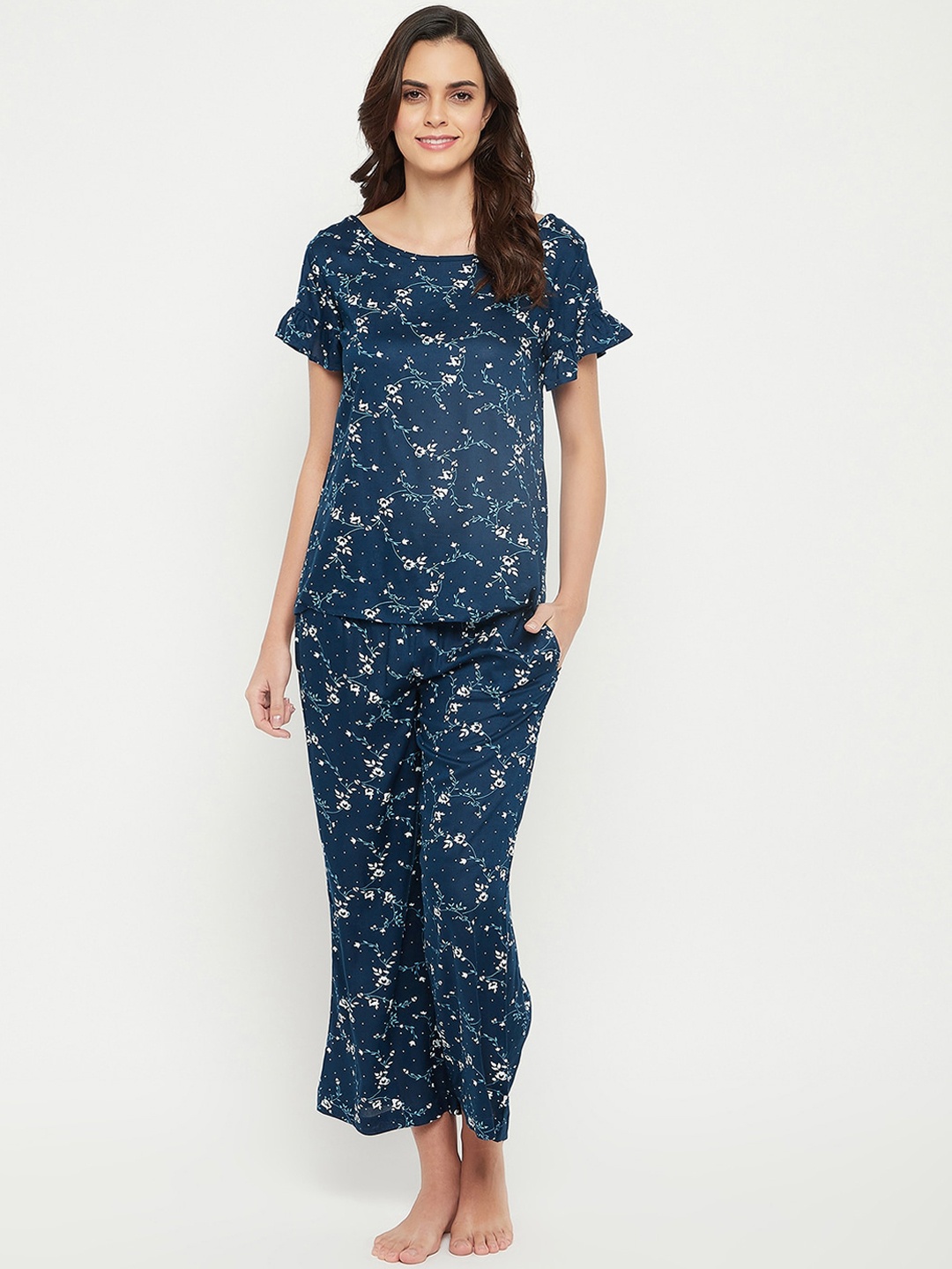 

Clovia Women Teal & White Printed Night suit