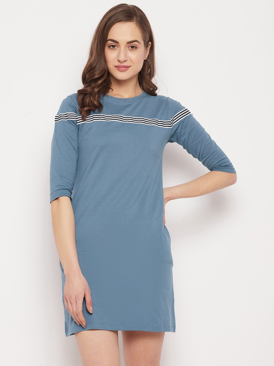 

JHANKHI Blue Round Neck Solid Sheath Dress