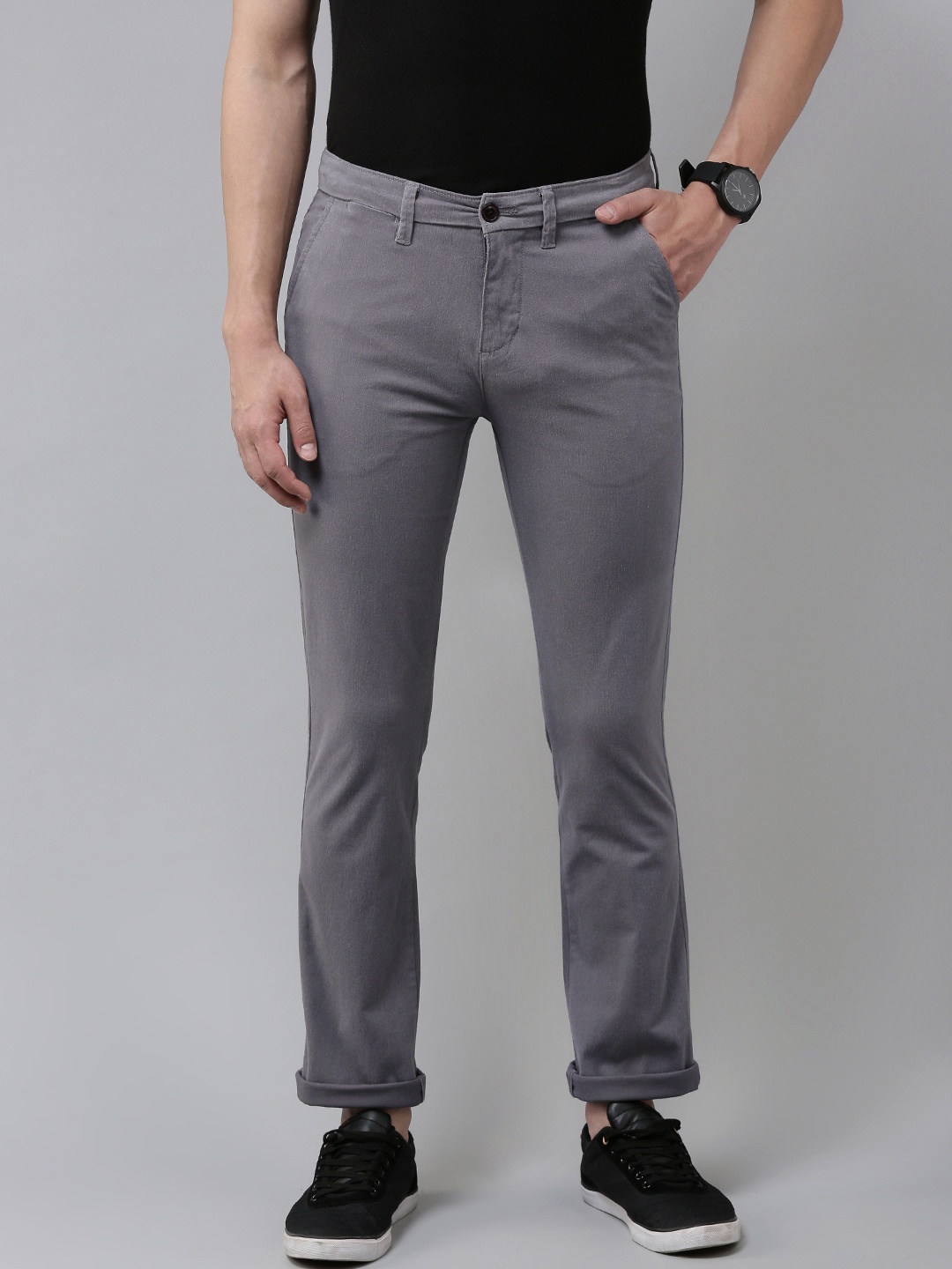 

Pepe Jeans Men Grey Solid Slim Fit Chinos Trousers