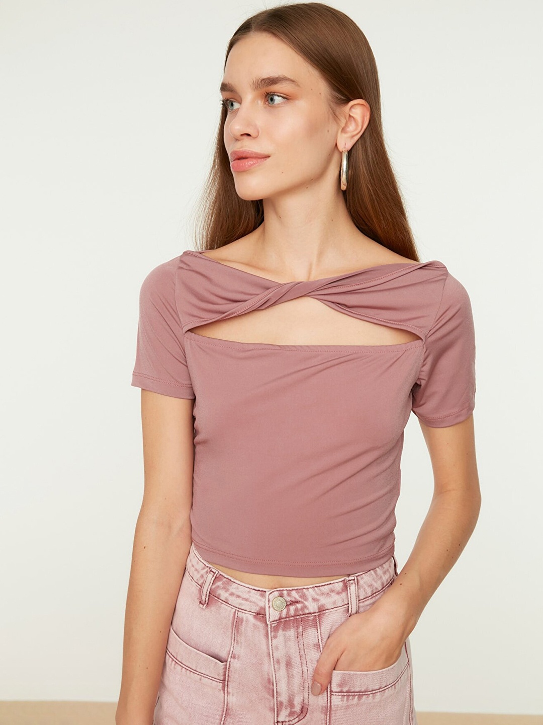 

Trendyol Women Dusty Pink Solid Cut-out Detail Top, Rose