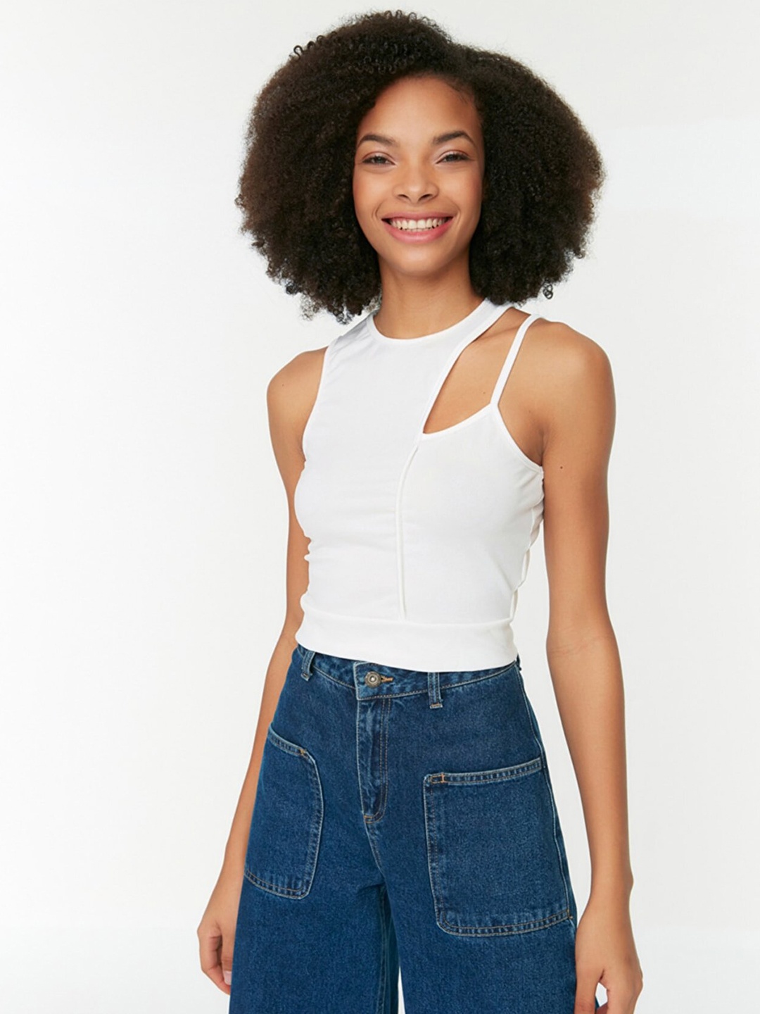 

Trendyol White Solid Crop Top