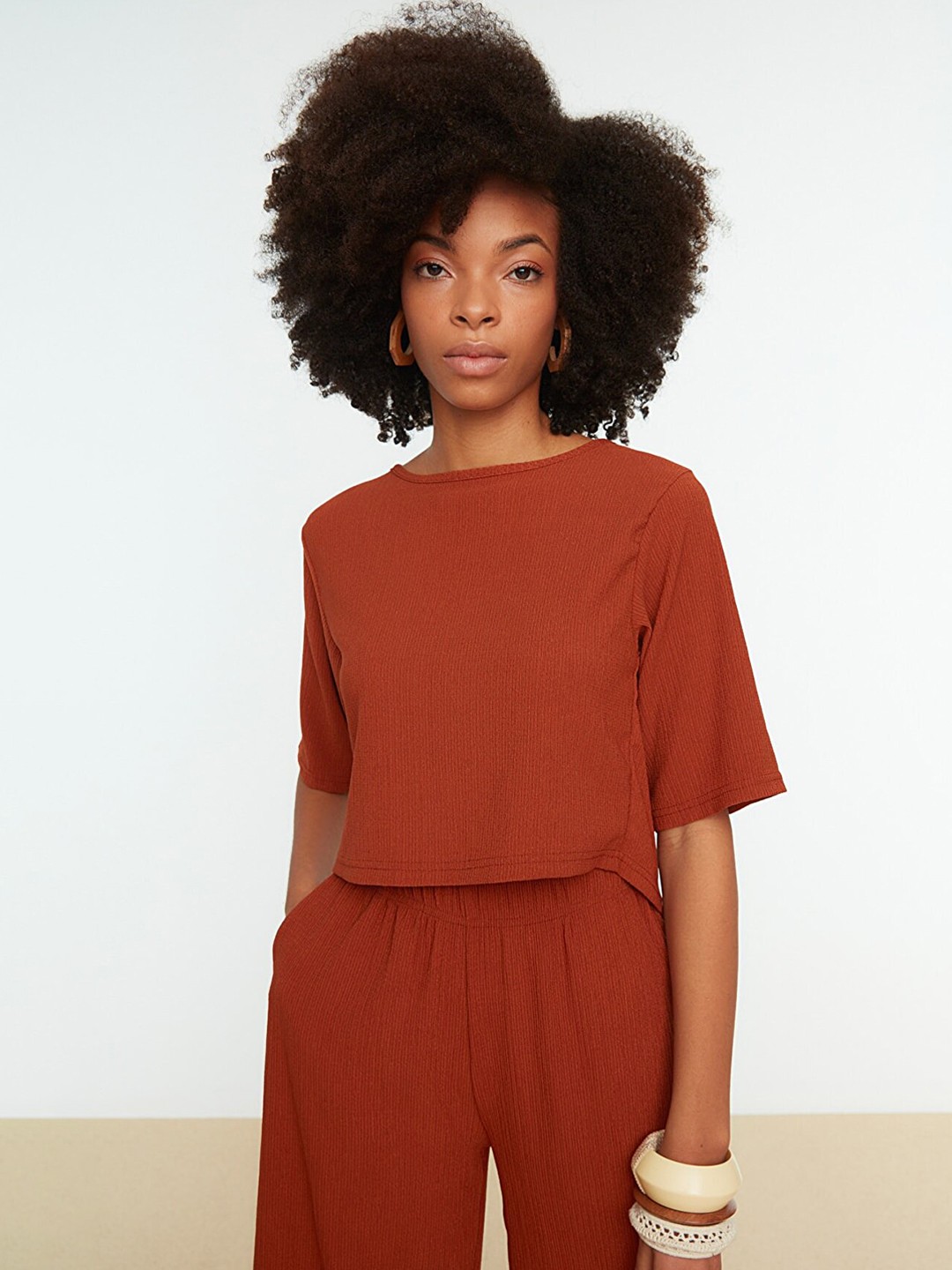 

Trendyol Rust Brown Solid Textured Tie-Up Detail Styled Back Knitted Top