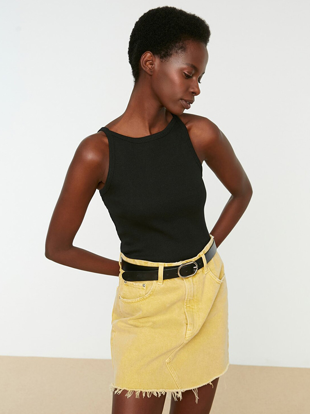 

Trendyol Black Ribbed Styled Back Top