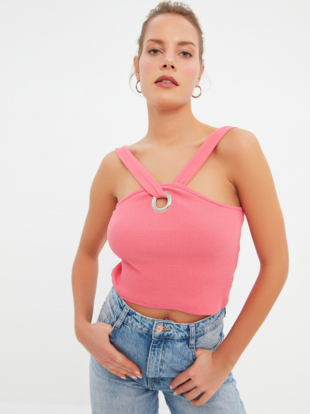 

Trendyol Pink Ribbed Cut-Out Crop Top