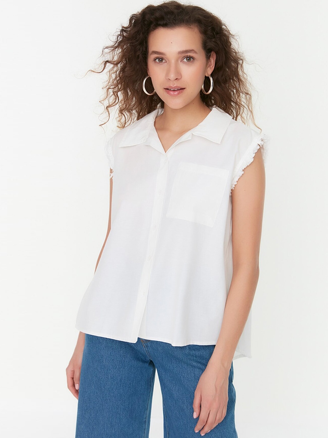 

Trendyol Women Off White Solid High-Low Casual Shirt
