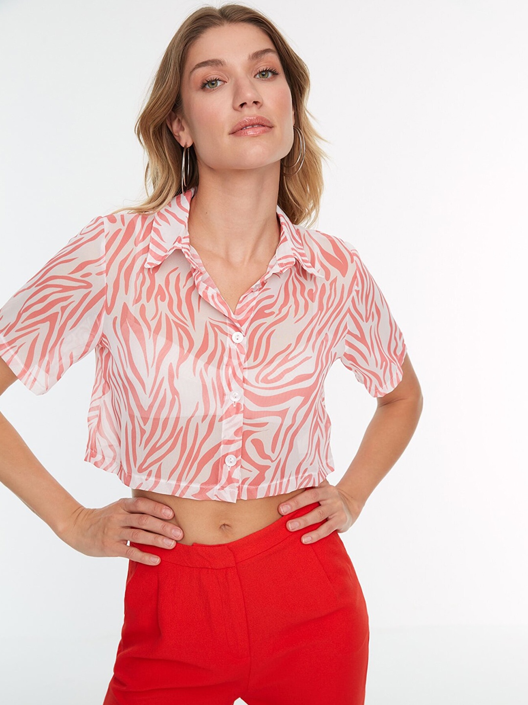 

Trendyol Women White Animal Printed Casual Cropped Shirt